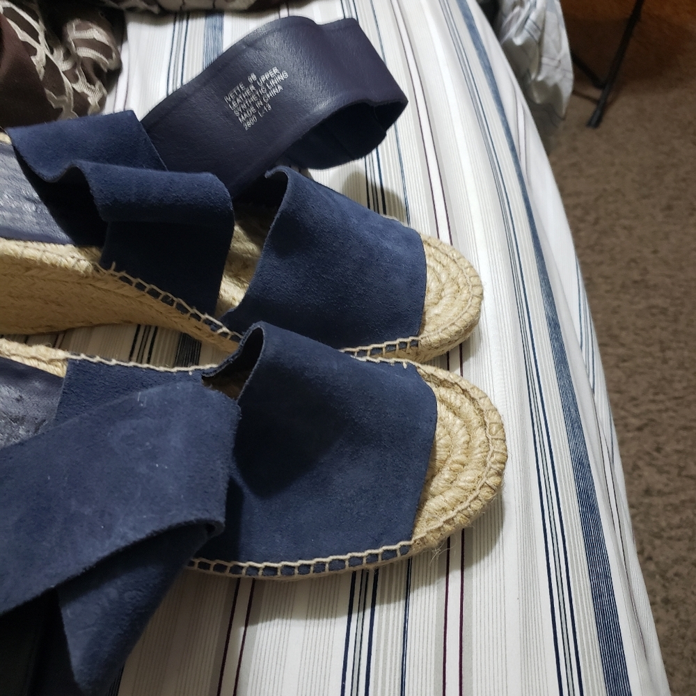 Sandals - Picture 4 of 7